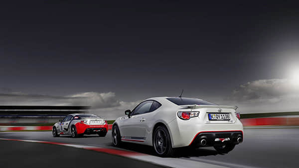 割美国韭菜的贾跃亭,有资格骂高合吗?