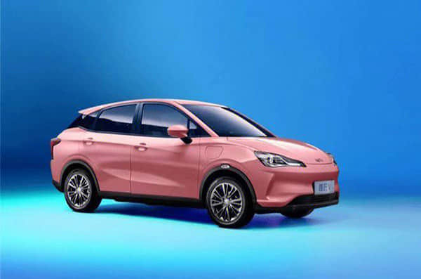 把豪华越野价格打下来！坦克700 Hi4-T上市，42.8万起